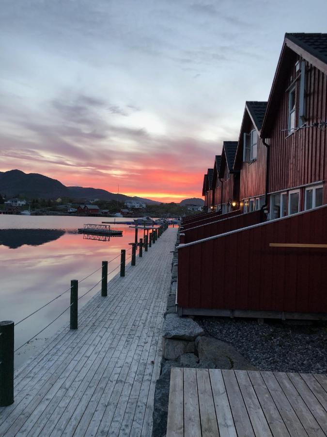 Ballstad Brygge Rorbu Ngoại thất bức ảnh